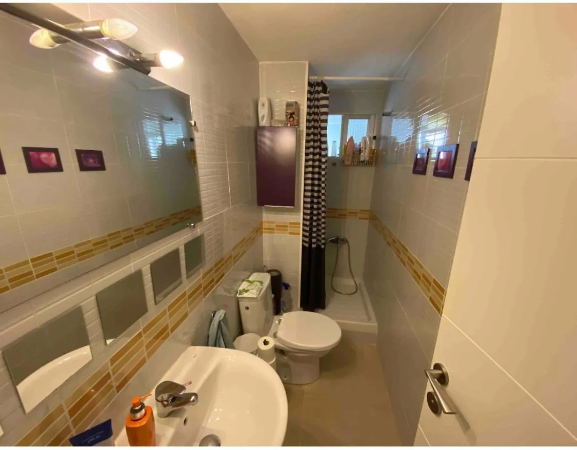 Habitaciones Cerca Del Centro De Barcelona, Barceloneta, Aeropuerto Y Fira Hospitalet de Llobregat Homestay szállás