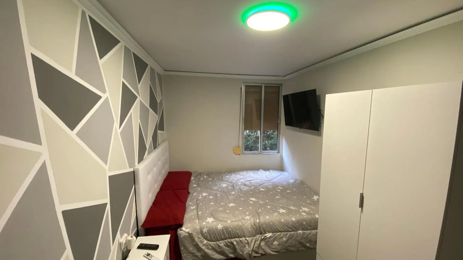 Habitaciones Cerca Del Centro De Barcelona, Barceloneta, Aeropuerto Y Fira Hospitalet de Llobregat 0*,